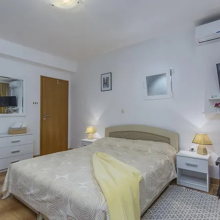 Apartments Ana - Rovinj Exterior photo