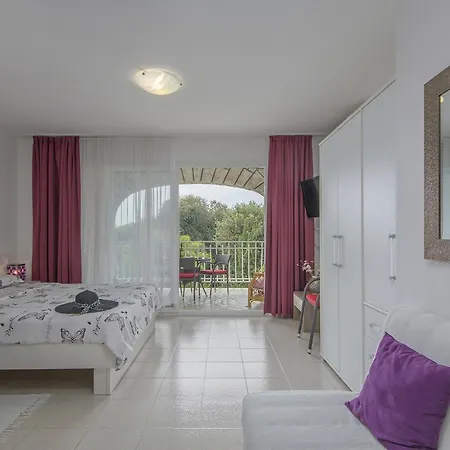 Apartments Ana - Rovinj Exterior photo