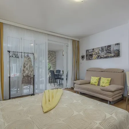 Apartments Ana - Rovinj Exterior photo