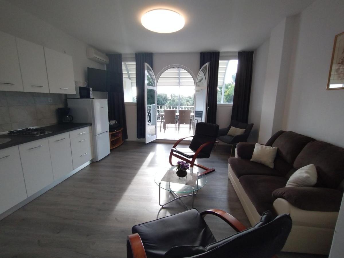 Ana - Apartment *