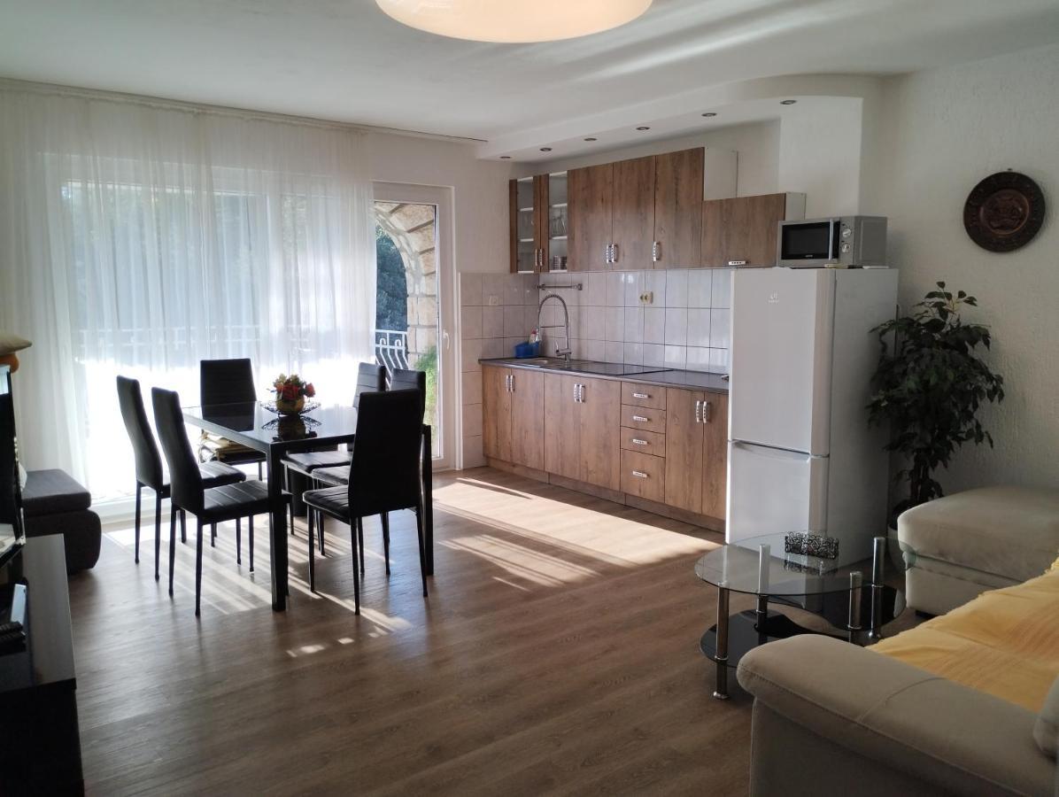 Ana - Apartment