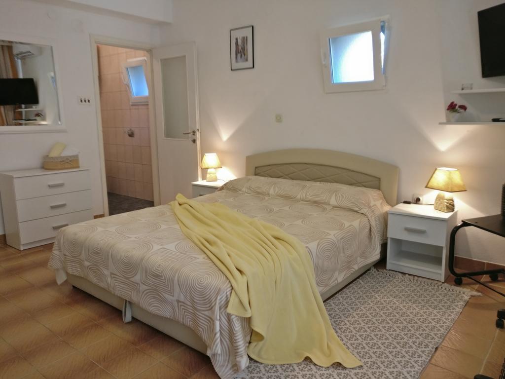 Ana - Apartment