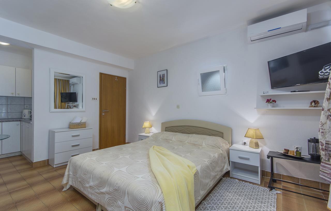 Ana - Apartment