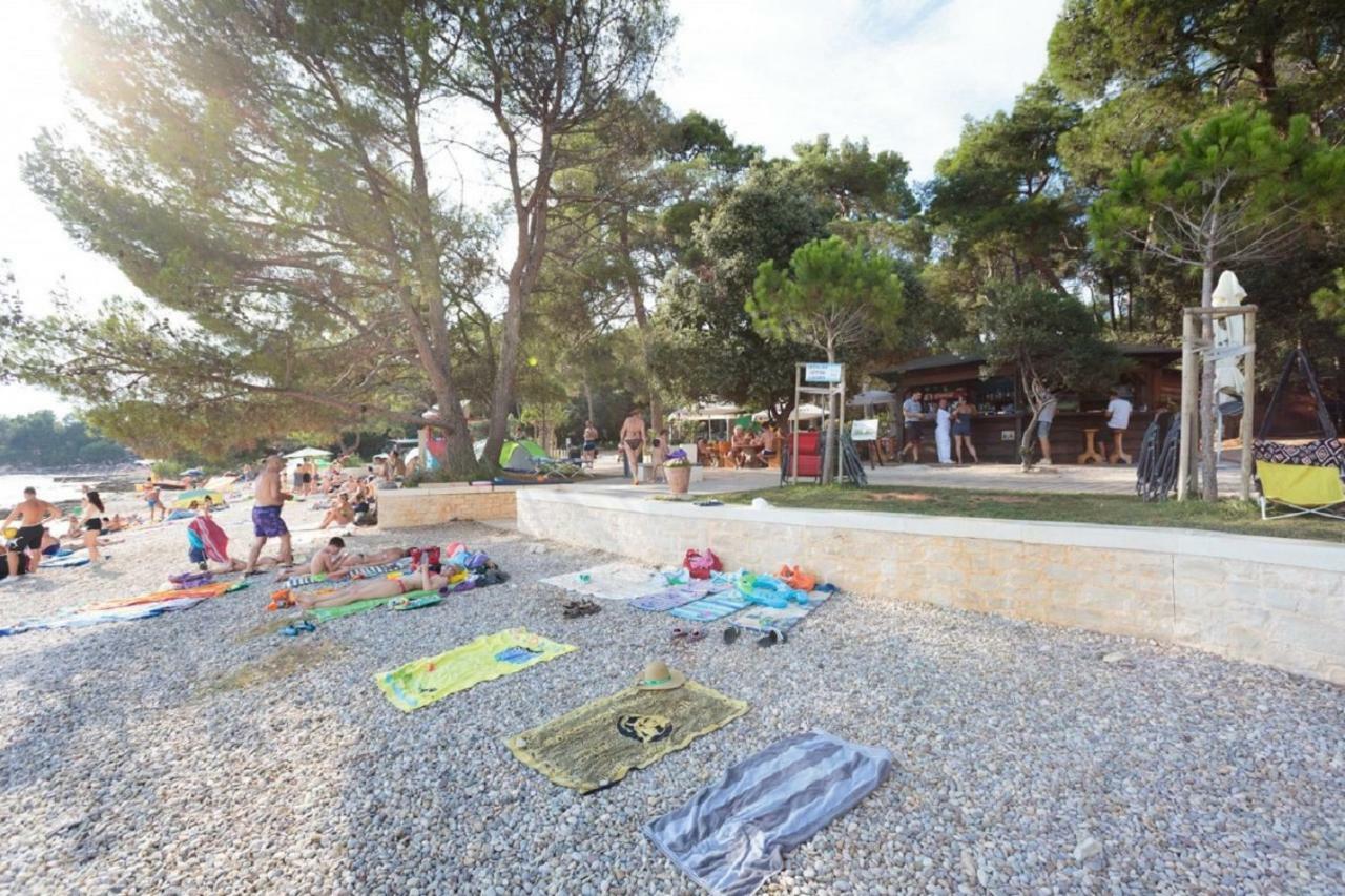 Ana - * Rovinj